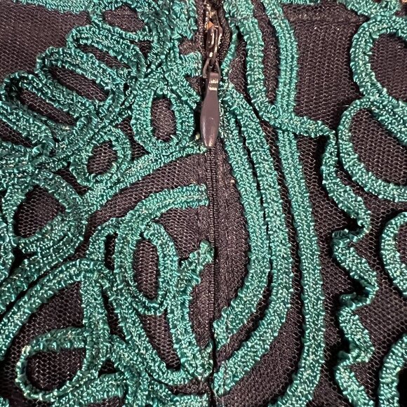 NWT JS collections Women's Green Embroidered Lined Midi Dress 4 - Picture 5 of 7